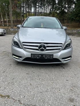 Mercedes-Benz B 180, снимка 1