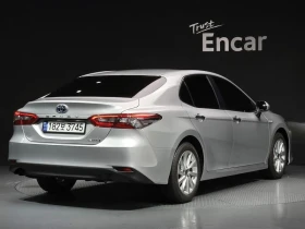 Toyota Camry 2.5 LE Hybrid| 208к.с.| ВКЛ.ТЕХНОТЕСТ, снимка 2