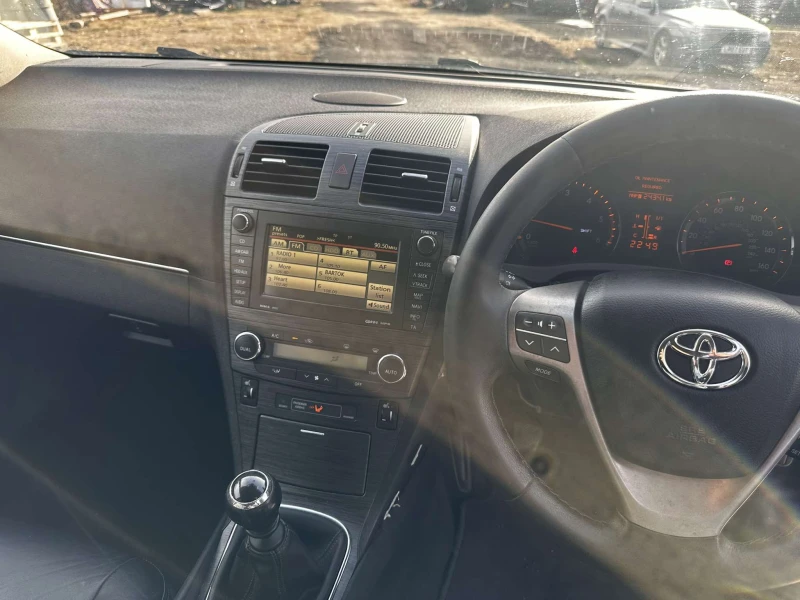 Toyota Avensis 2.0D-4D 126к.с НА ЧАСТИ, снимка 8 - Автомобили и джипове - 52557141