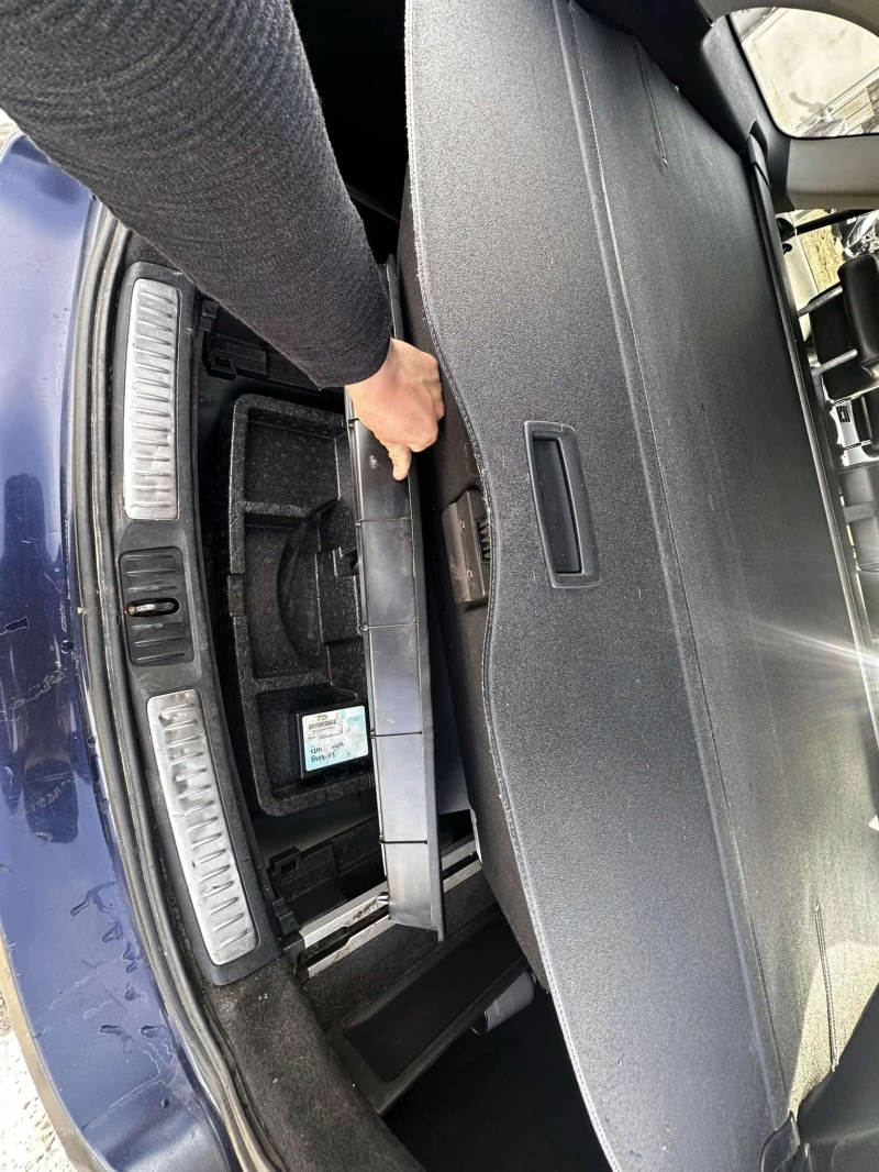 Toyota Avensis 2.0D-4D 126к.с НА ЧАСТИ, снимка 11 - Автомобили и джипове - 52557141