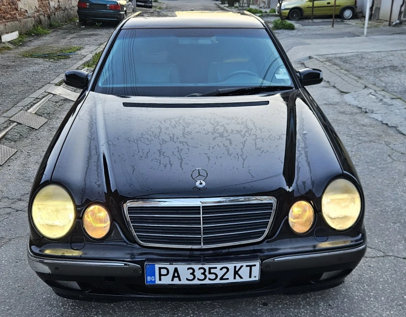 Mercedes-Benz E 320, снимка 1 - Автомобили и джипове - 45561501