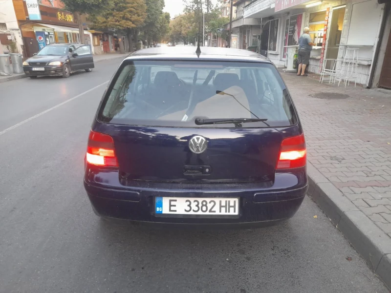 VW Golf 1.6SR 101к.с, снимка 3 - Автомобили и джипове - 48518047