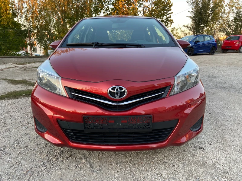 Toyota Yaris 1.3I Камера Швейцария, снимка 8 - Автомобили и джипове - 47696314