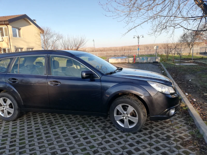 Subaru Outback, снимка 4 - Автомобили и джипове - 47773524