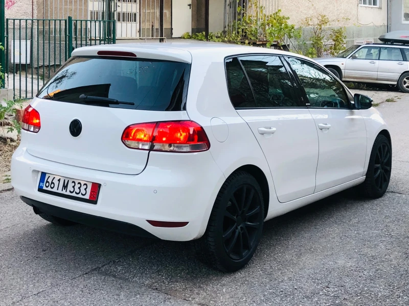 VW Golf 1.6TDI, снимка 4 - Автомобили и джипове - 48117573