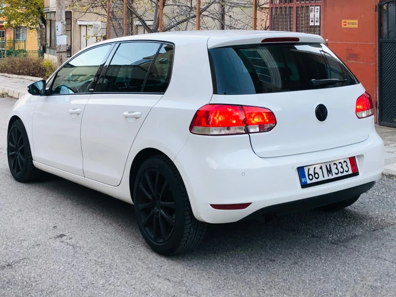 VW Golf 1.6TDI, снимка 2 - Автомобили и джипове - 48117573