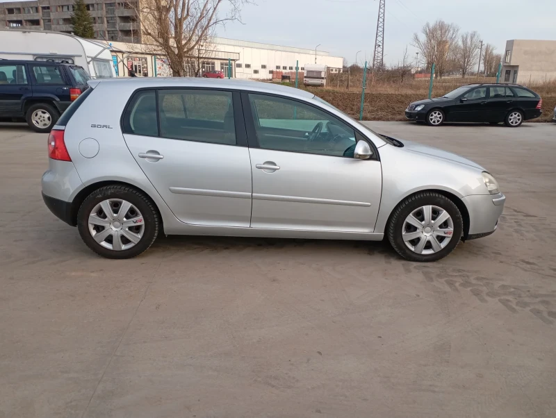 VW Golf, снимка 2 - Автомобили и джипове - 49024133