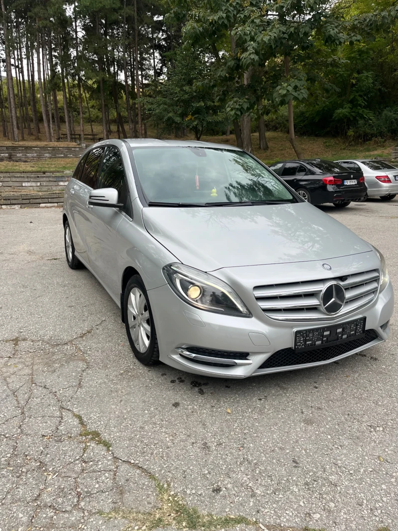 Mercedes-Benz B 180, снимка 2 - Автомобили и джипове - 50956537