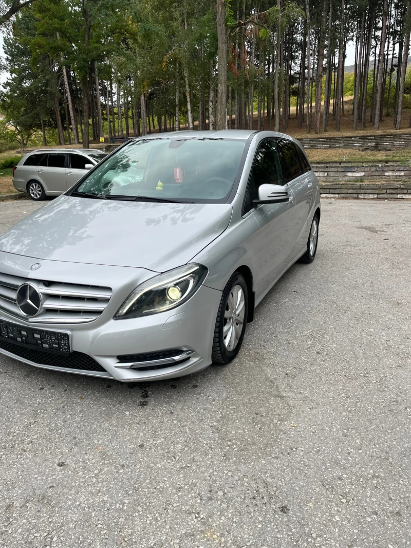 Mercedes-Benz B 180, снимка 3 - Автомобили и джипове - 50956537