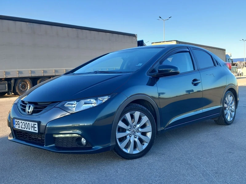 Honda Civic 1.8 i-VTEC, снимка 2 - Автомобили и джипове - 51813907