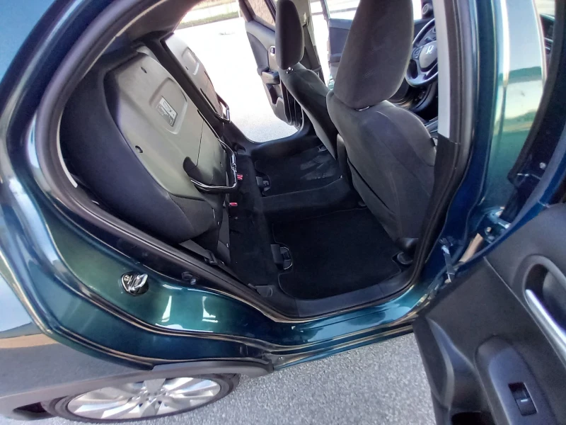 Honda Civic 1.8 i-VTEC, снимка 11 - Автомобили и джипове - 51813907