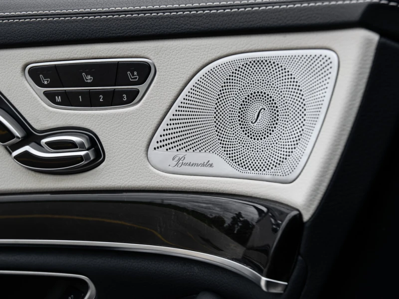 Mercedes-Benz S 560 L / 4Matic / PANO / BURMESTER / 360 / HUD / ОБДУХ, снимка 7 - Автомобили и джипове - 52749588