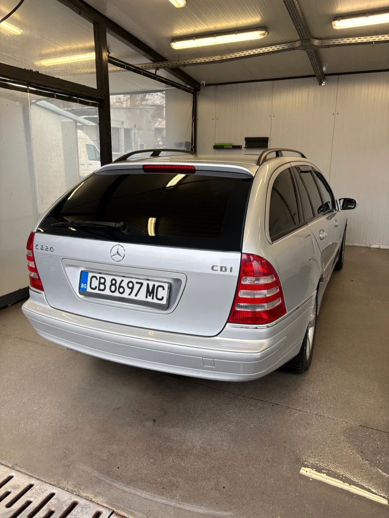 Mercedes-Benz C 220 EURO 4, снимка 2 - Автомобили и джипове - 52567336