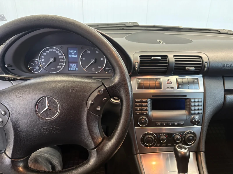 Mercedes-Benz C 220 EURO 4, снимка 7 - Автомобили и джипове - 52567336