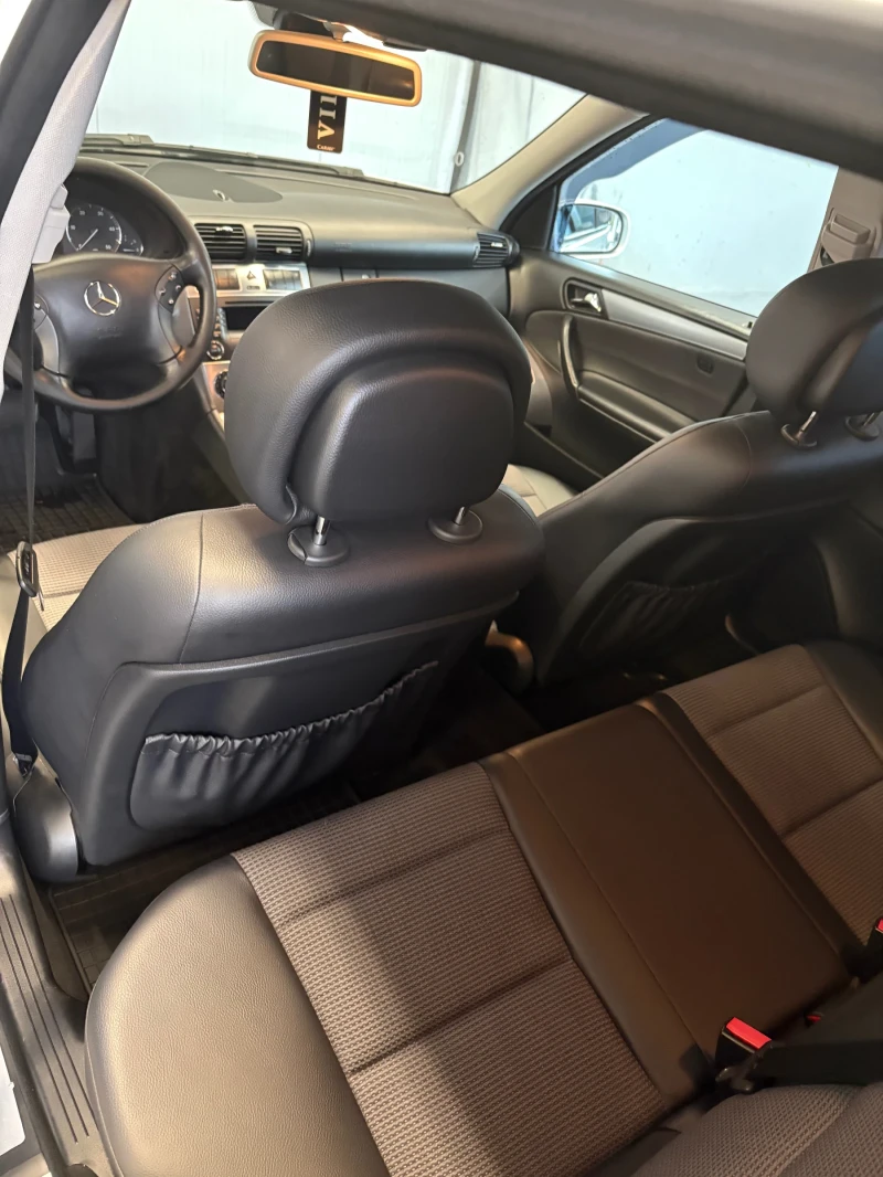Mercedes-Benz C 220 EURO 4, снимка 13 - Автомобили и джипове - 52567336