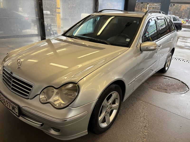 Mercedes-Benz C 220 EURO 4, снимка 3 - Автомобили и джипове - 52567336