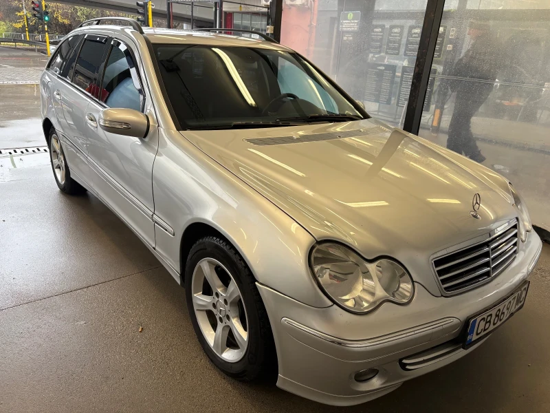 Mercedes-Benz C 220 EURO 4, снимка 5 - Автомобили и джипове - 52567336
