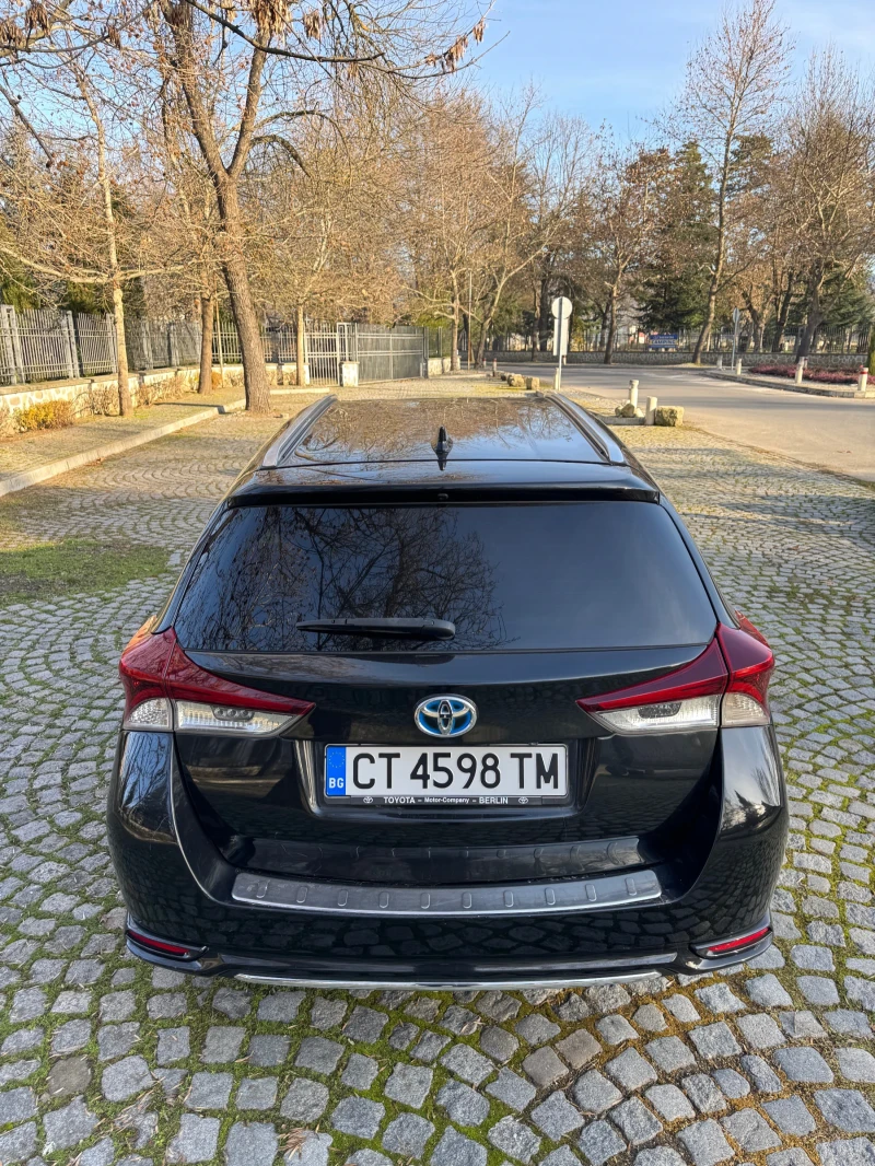 Toyota Auris 1.8 Hybrid / LPG, снимка 5 - Автомобили и джипове - 52891486