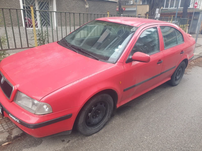 Skoda Octavia Газ бензин, снимка 2 - Автомобили и джипове - 53214399