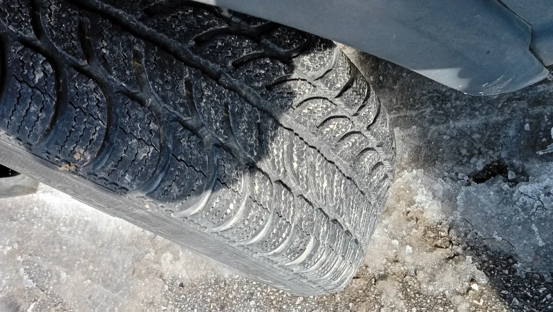 VW Golf 1.6, снимка 4 - Автомобили и джипове - 53353380