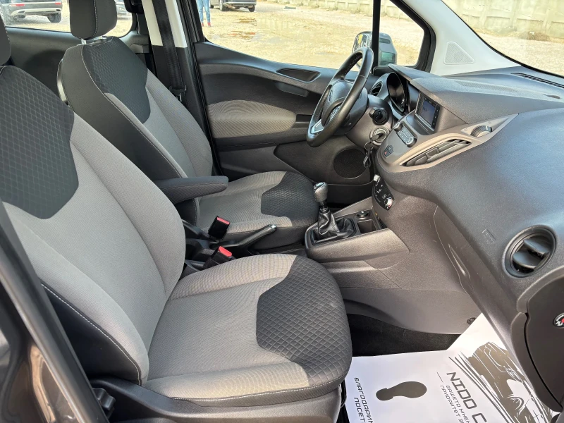 Ford Tourneo Connect 1.5 TDCI, снимка 10 - Автомобили и джипове - 53431018