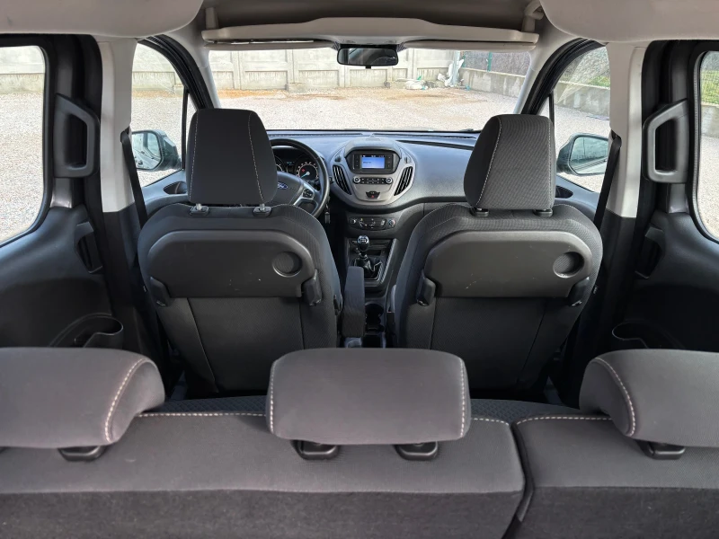 Ford Tourneo Connect 1.5 TDCI, снимка 14 - Автомобили и джипове - 53431018