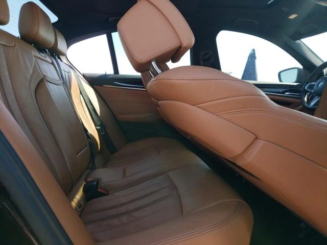 BMW 530 XI * HARMAN/KARDON * HeadUp * АВТО КРЕДИТ, снимка 10 - Автомобили и джипове - 49410781