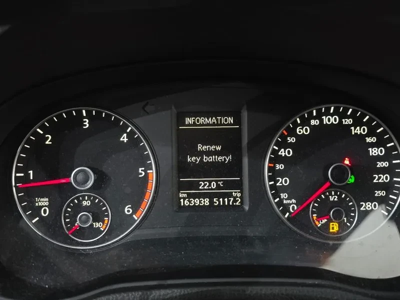 VW Passat 2.0 TDI, снимка 8 - Автомобили и джипове - 54298607