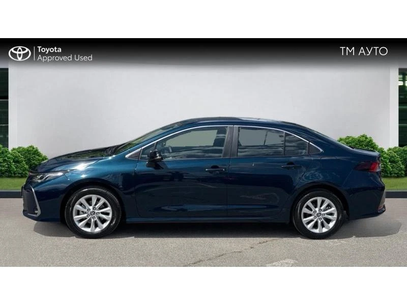 Toyota Corolla SDN 1.5 6MT EXECUTIVE MY25 - НОВА, снимка 3 - Автомобили и джипове - 54843528