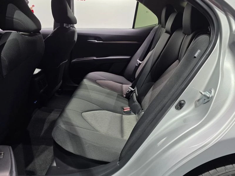 Toyota Camry 2.5 LE Hybrid| 208к.с.| ВКЛ.ТЕХНОТЕСТ, снимка 11 - Автомобили и джипове - 55130471