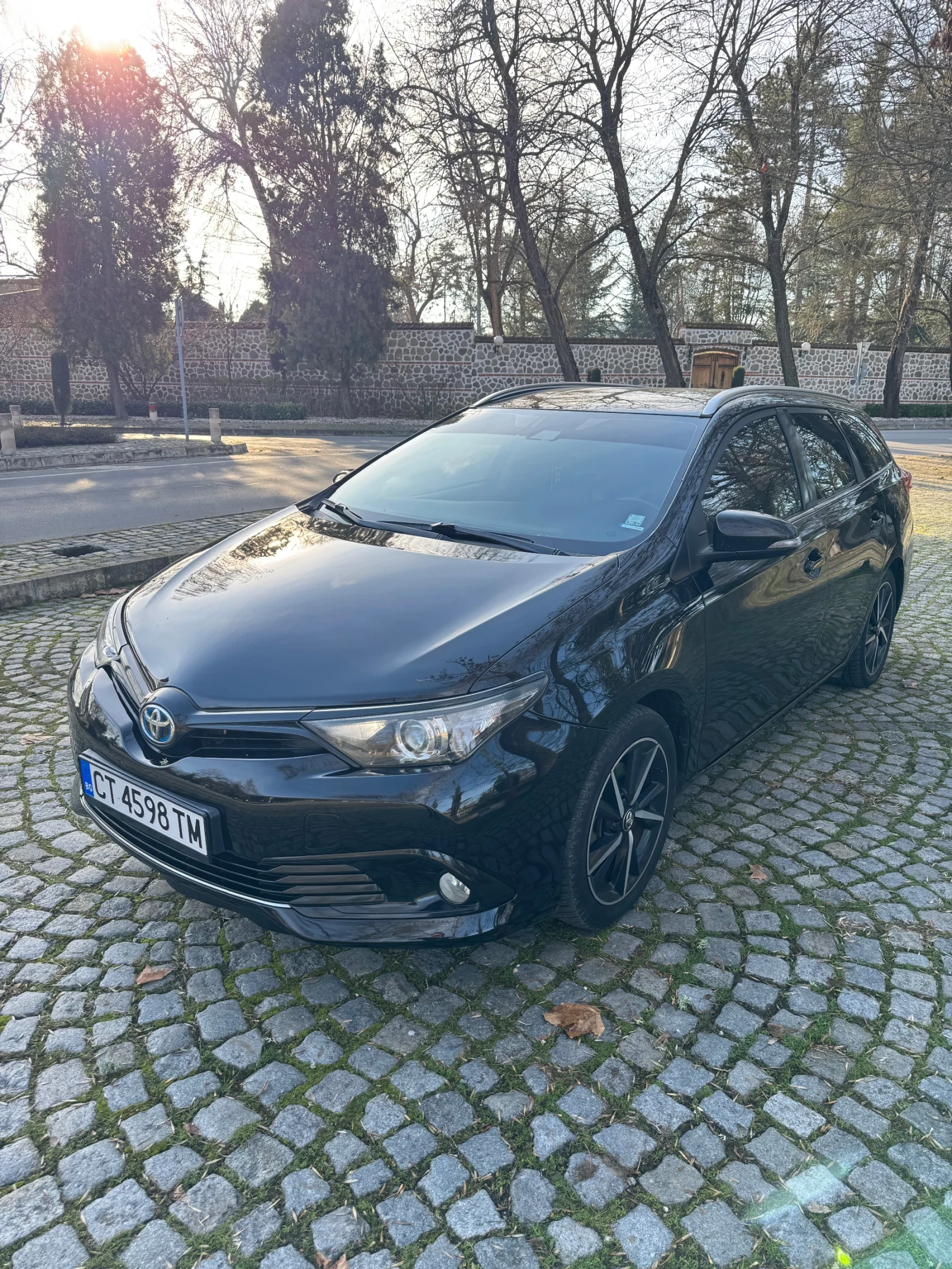 Toyota Auris 1.8 Hybrid / LPG, снимка 1