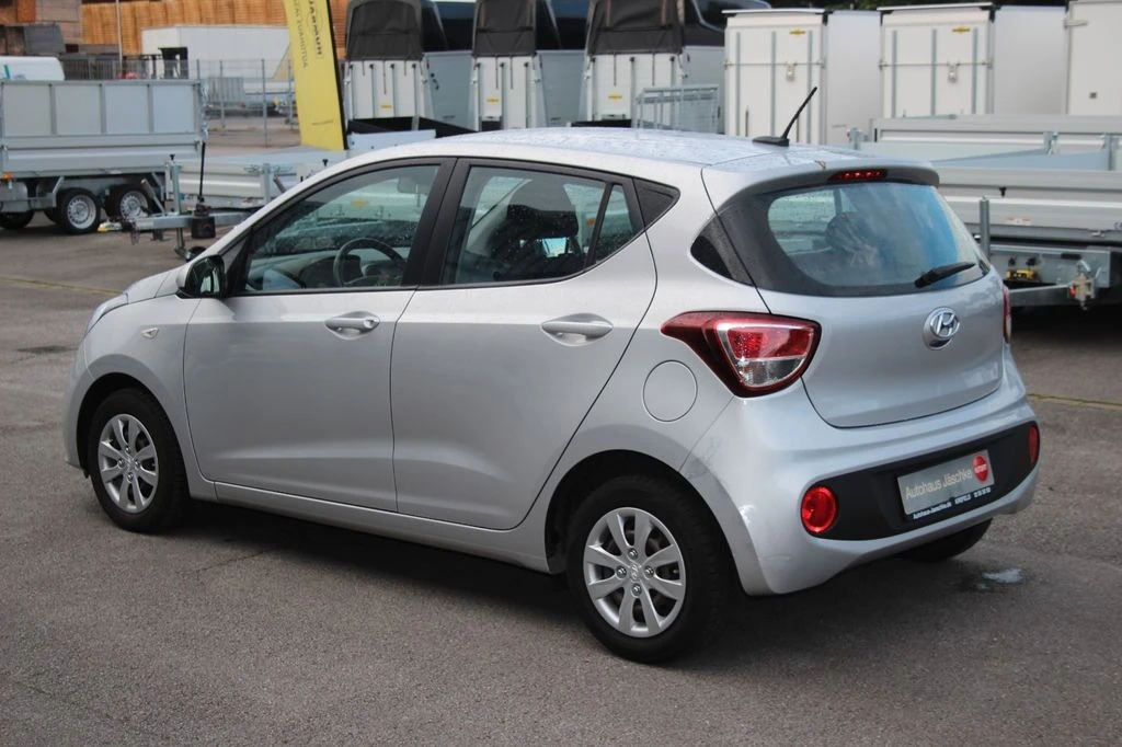 Hyundai I10 1.0I - изображение 4