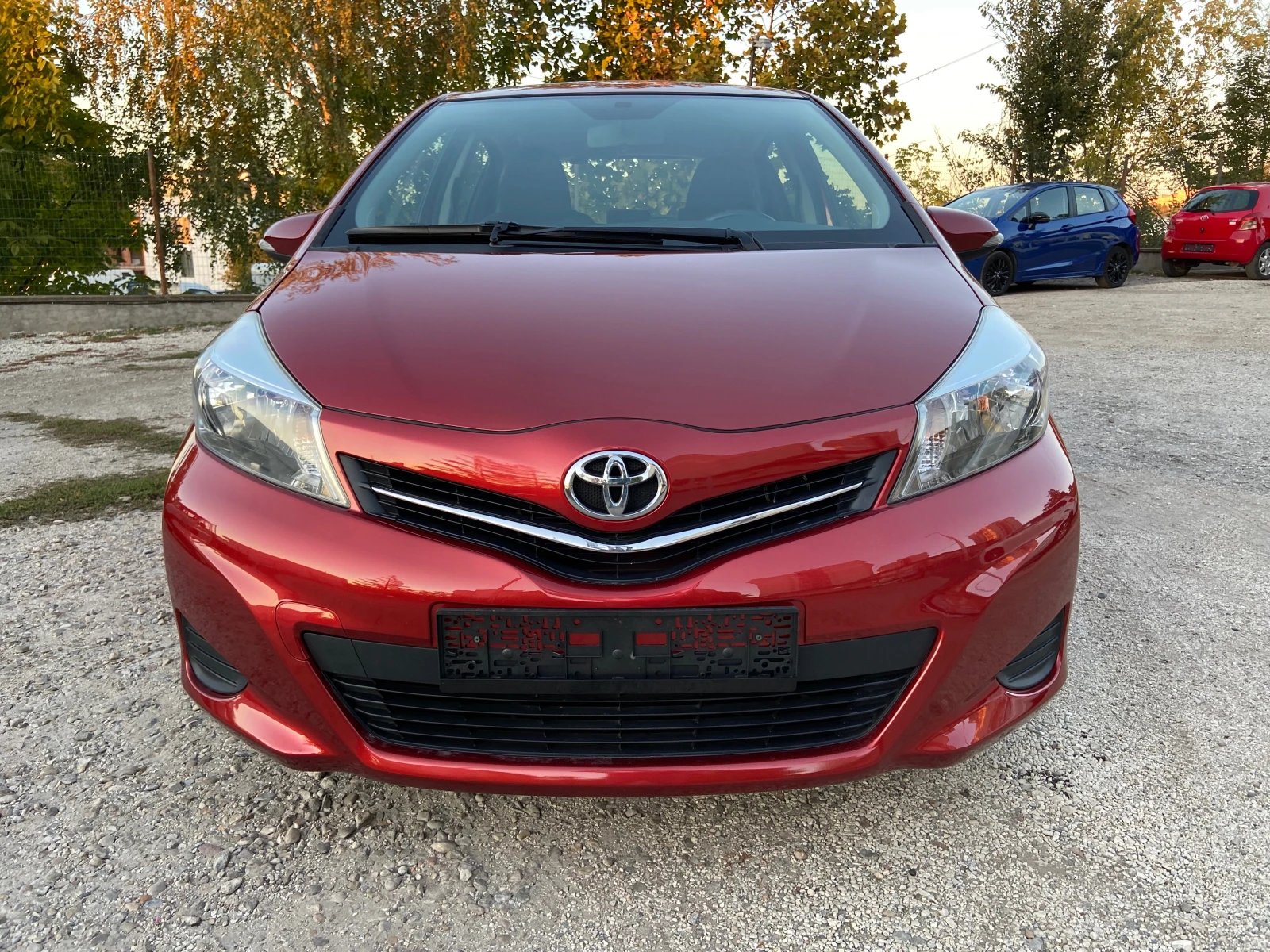 Toyota Yaris 1.3I Камера Швейцария - изображение 8