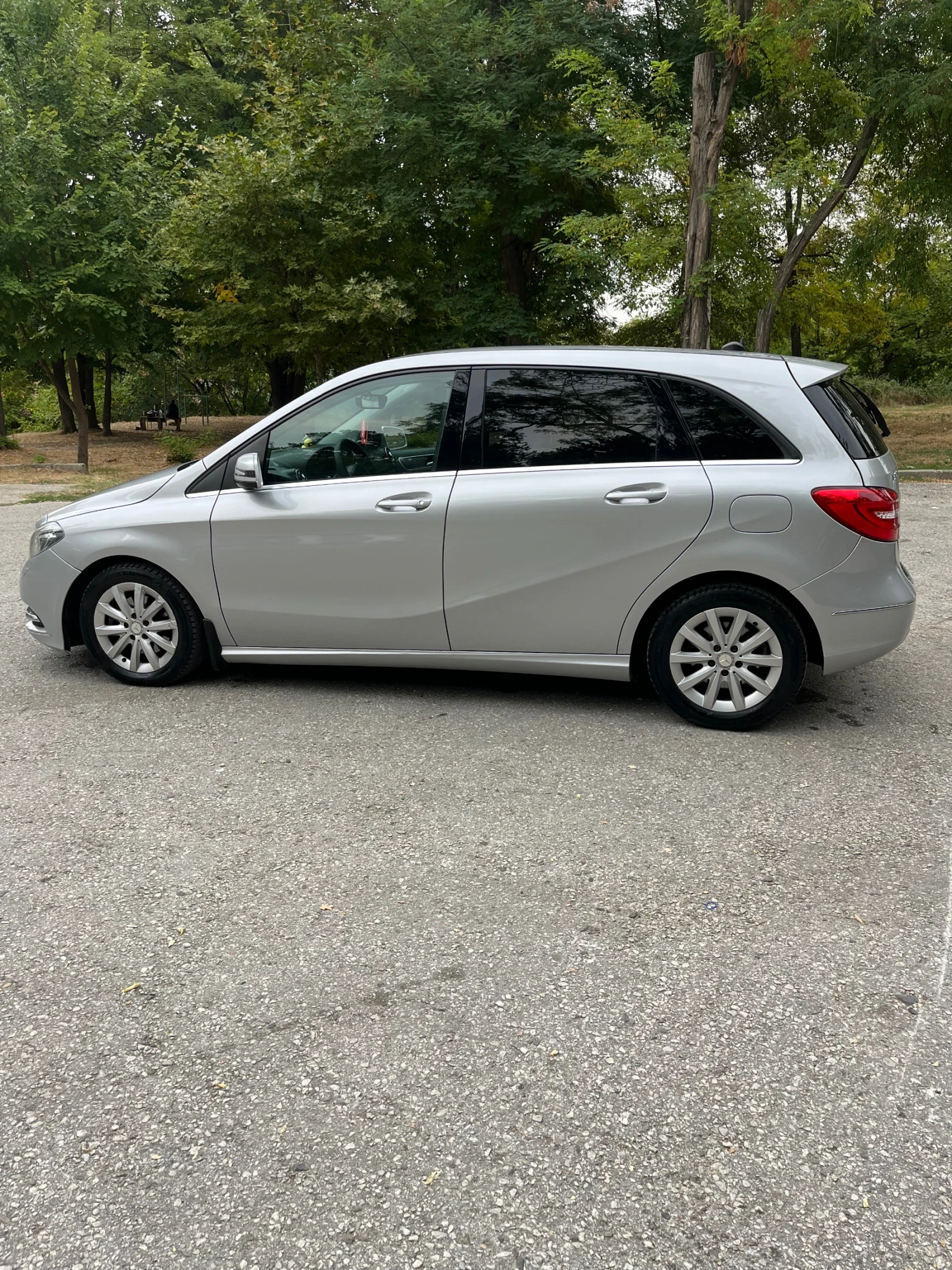 Mercedes-Benz B 180  - изображение 8