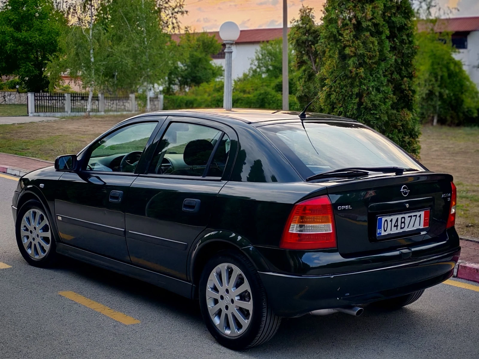 Opel Astra 1.6MI(84)* 93151КМ* НОВ ВНОС *  - изображение 4