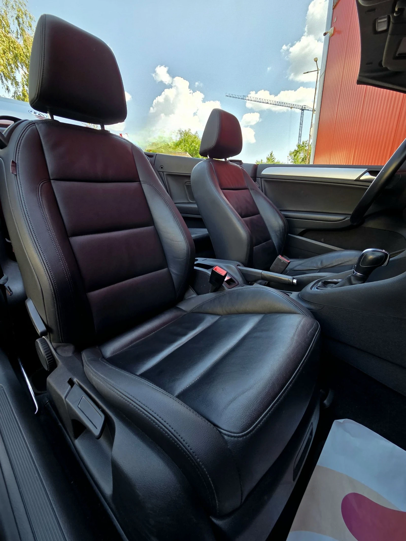 VW Golf Кабрио Регистриран | Mobile.bg — изображение 16
