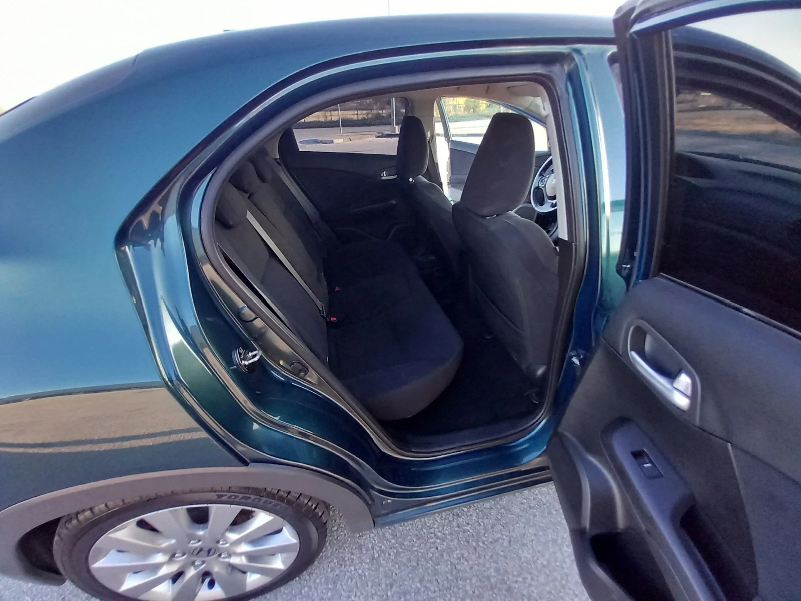Honda Civic 1.8 i-VTEC - изображение 10