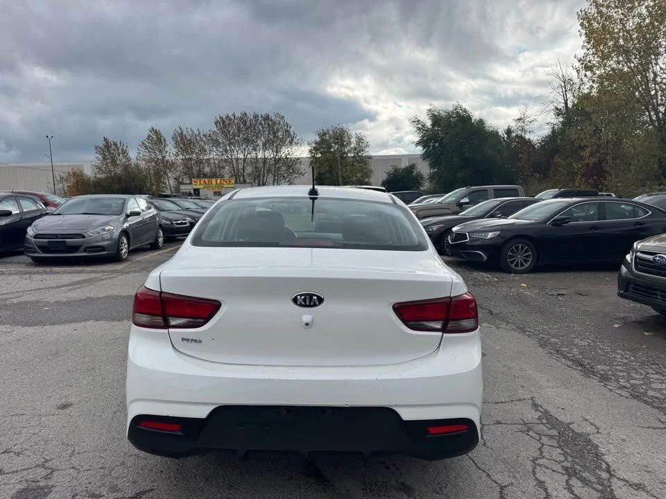 Kia Rio * АВТО КРЕДИТ* ЦЕНА ДО БГ * СЕРВИЗНА ИСТОРИЯ *  - изображение 5
