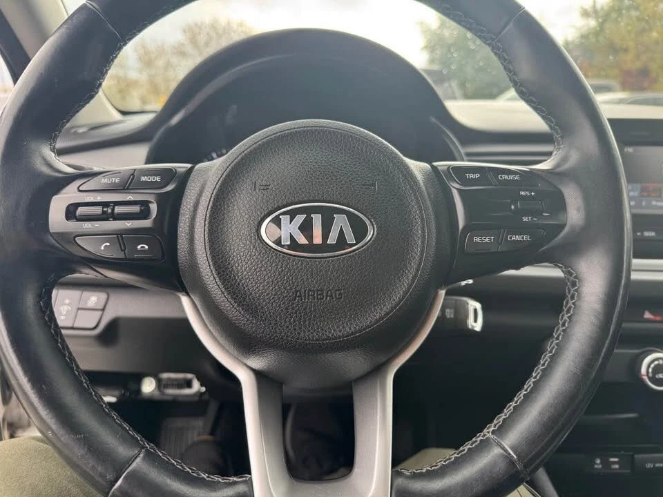Kia Rio * АВТО КРЕДИТ* ЦЕНА ДО БГ * СЕРВИЗНА ИСТОРИЯ *  - изображение 9