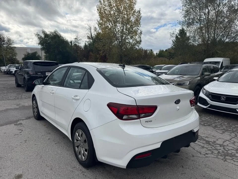 Kia Rio * АВТО КРЕДИТ* ЦЕНА ДО БГ * СЕРВИЗНА ИСТОРИЯ *  - изображение 6