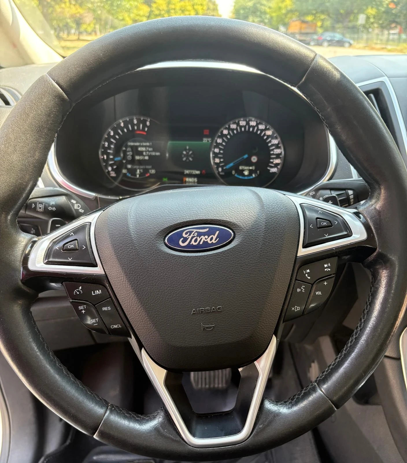 Ford S-Max Titanium 2.0 TDCI 2015 - изображение 4