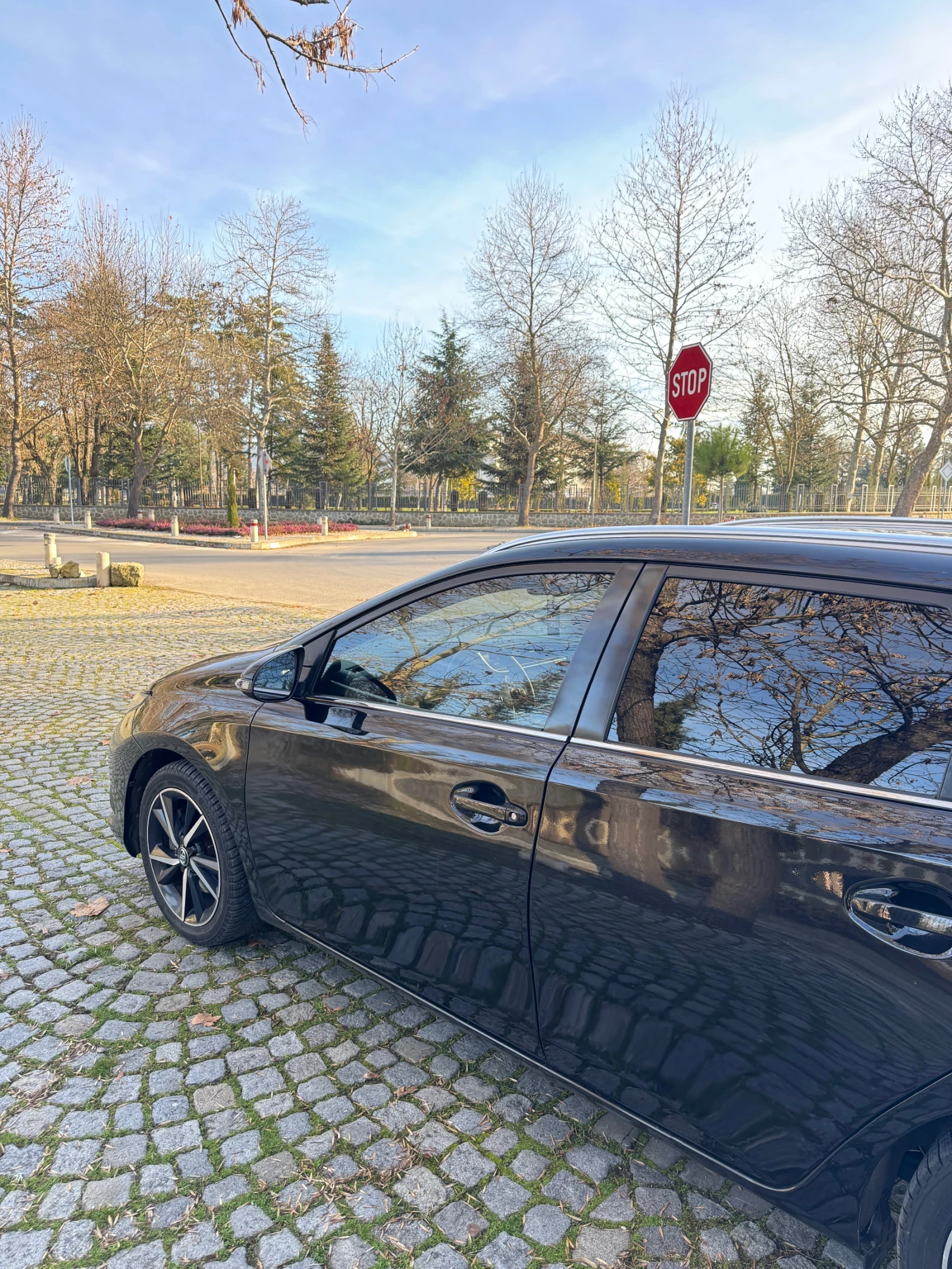 Toyota Auris 1.8 Hybrid / LPG - изображение 3