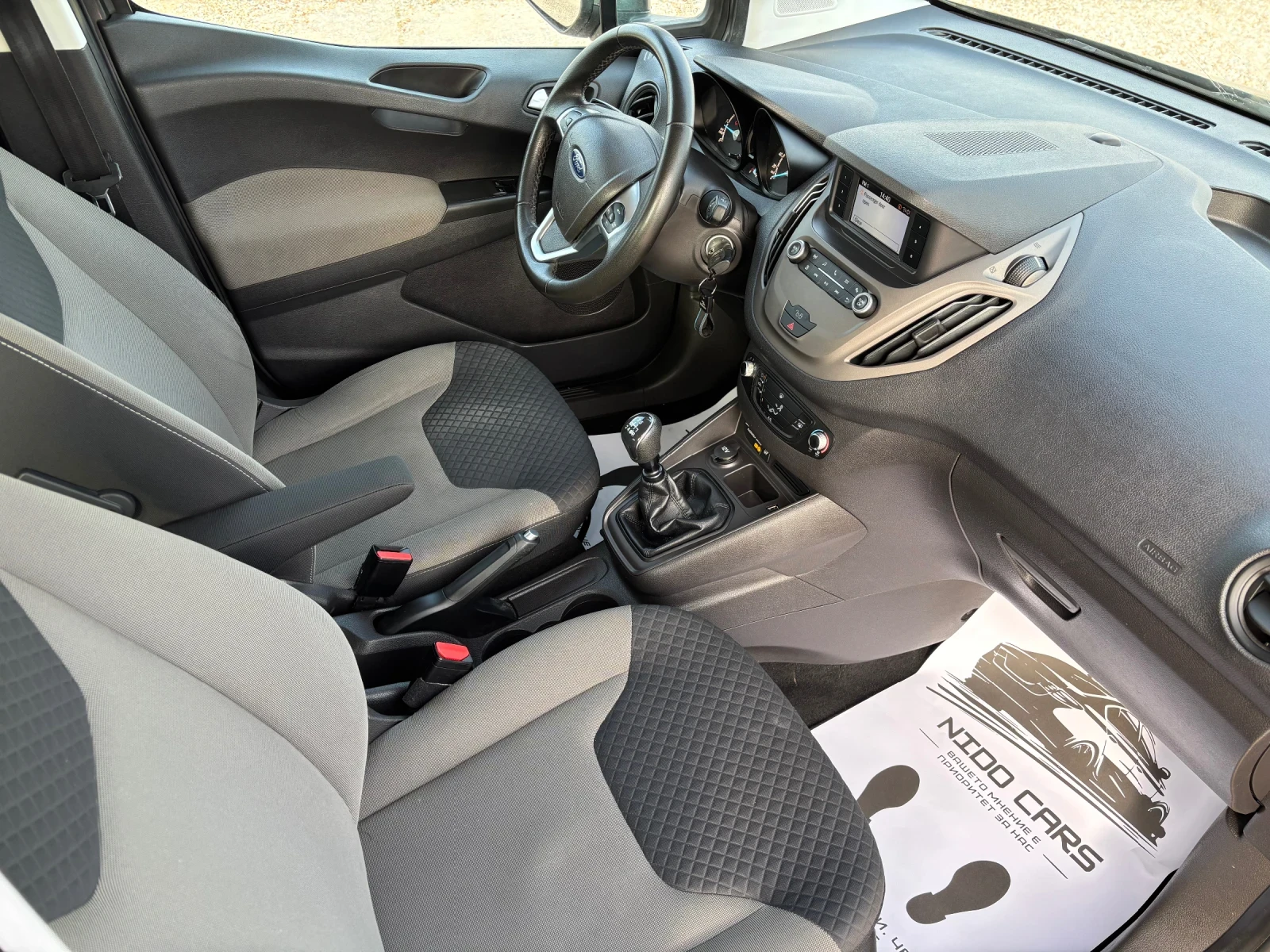 Ford Tourneo Connect 1.5 TDCI - изображение 9