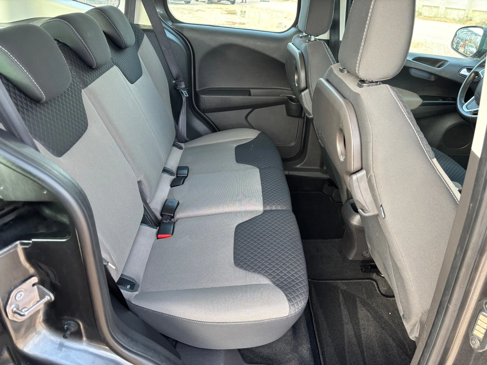 Ford Tourneo Connect 1.5 TDCI | Mobile.bg � ����������� 12