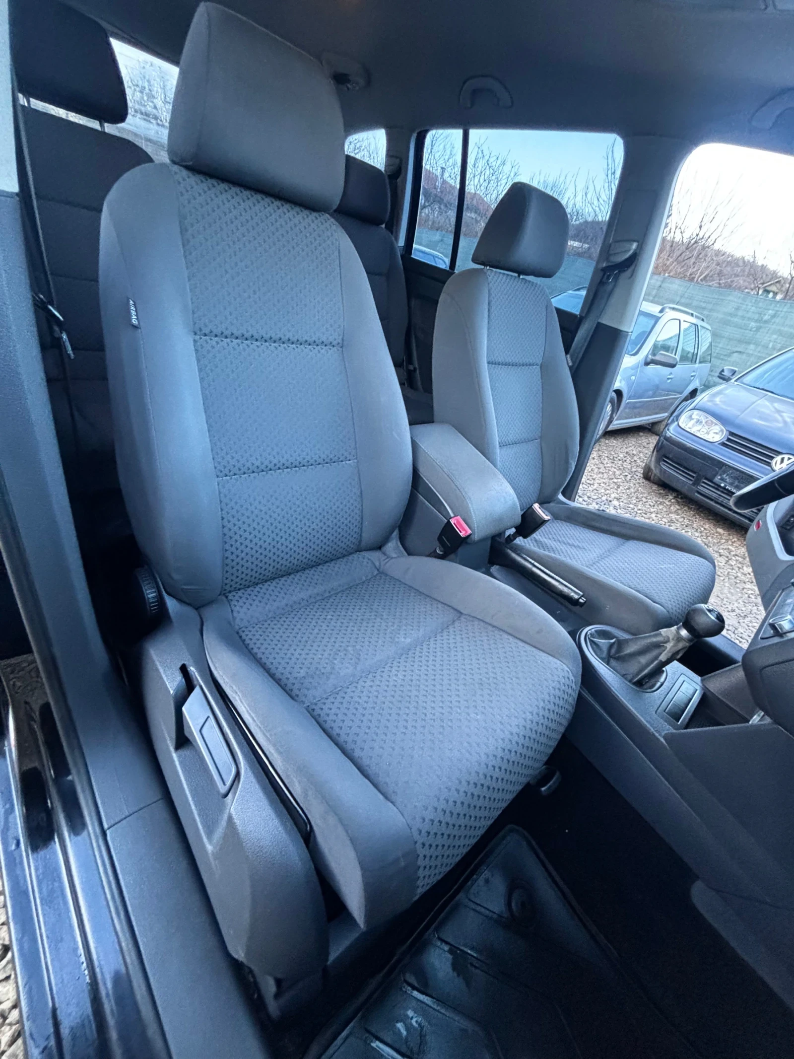 VW Touran 1.9 TDi 105 - изображение 9