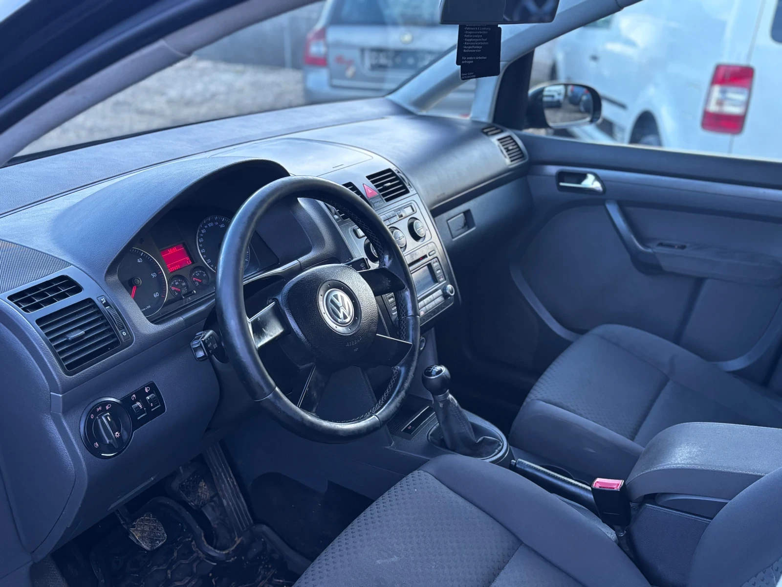 VW Touran 1.9 TDi 105 - изображение 8