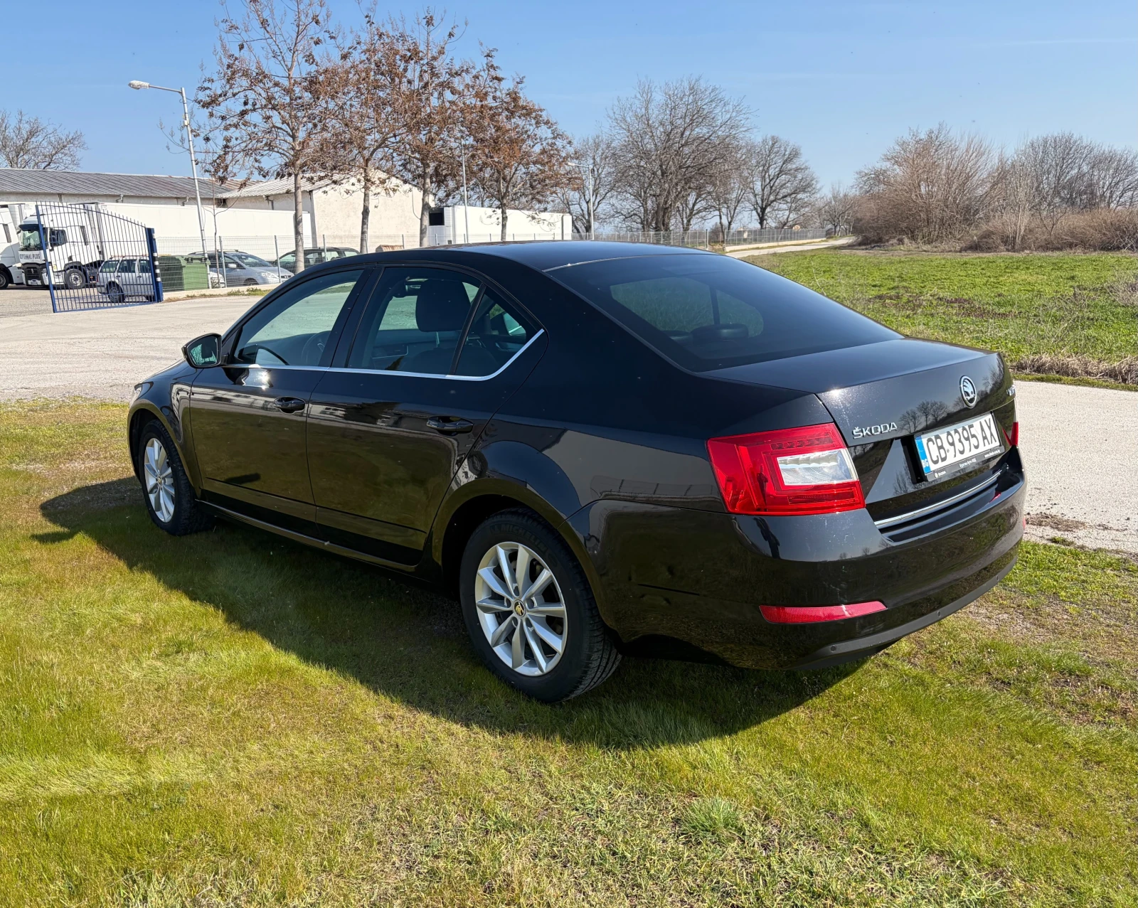 Skoda Octavia 2.0 TDI, снимка 2 - Автомобили и джипове - 53750864