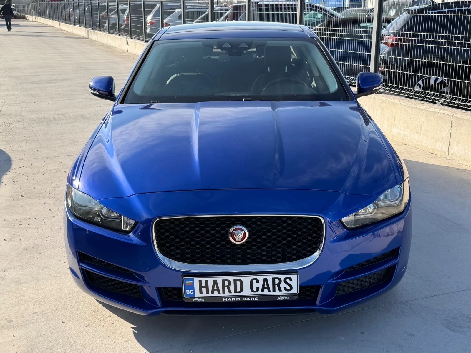 Jaguar XE 2.0T* , снимка 2 - Автомобили и джипове - 53997265