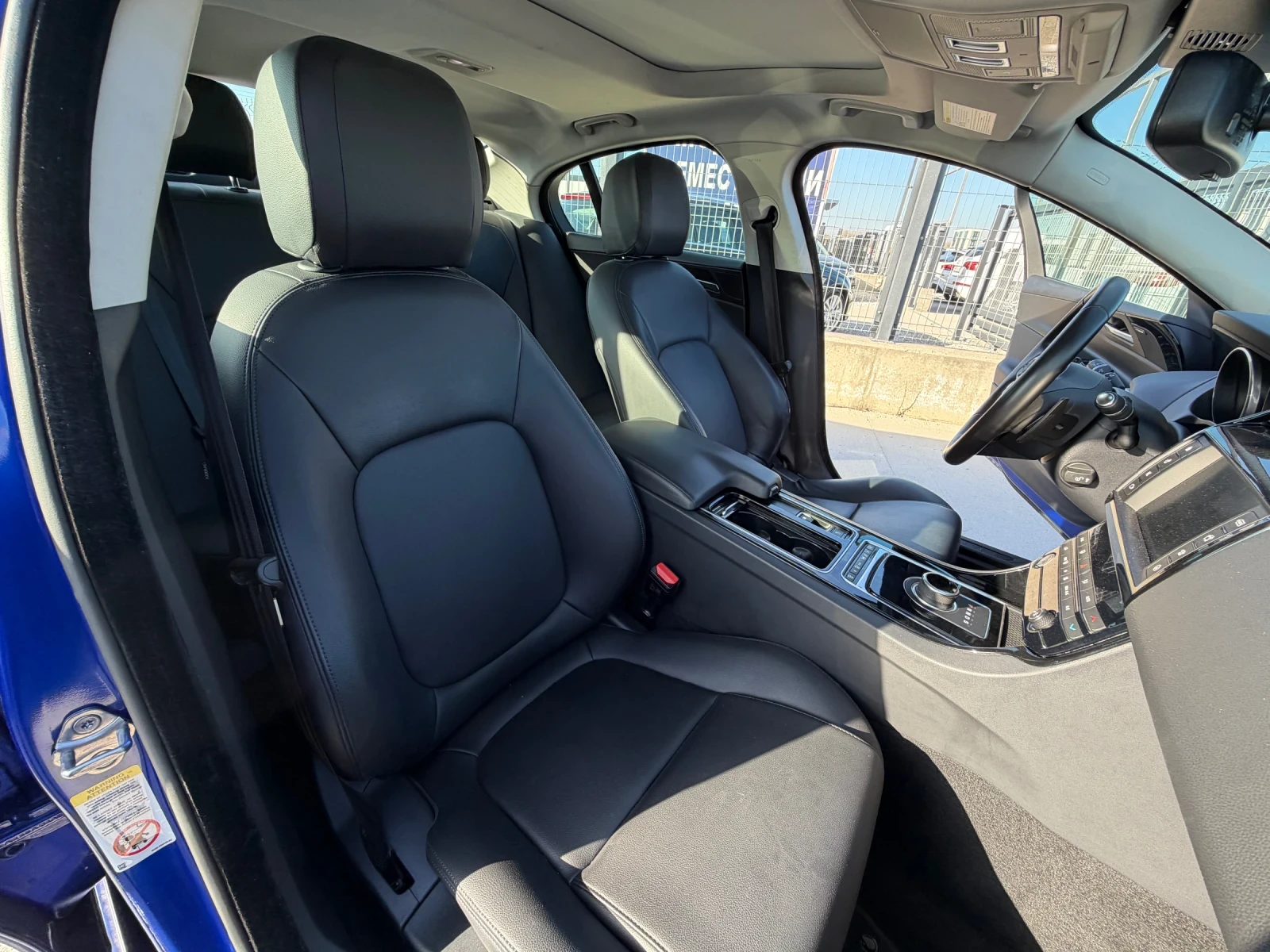 Jaguar XE 2.0T* , снимка 14 - Автомобили и джипове - 53997265