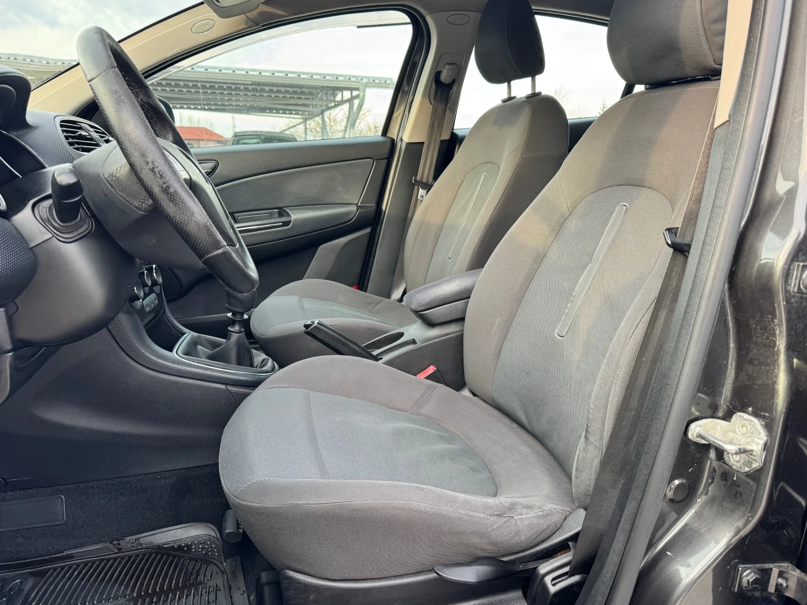 Fiat Bravo 1.4i ГАЗ БЕНЗИН, снимка 6 - Автомобили и джипове - 54208315